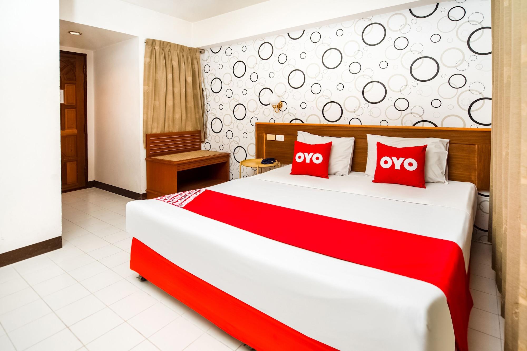 Oyo 320 Regent 2002 Guest House Phuket Bagian luar foto