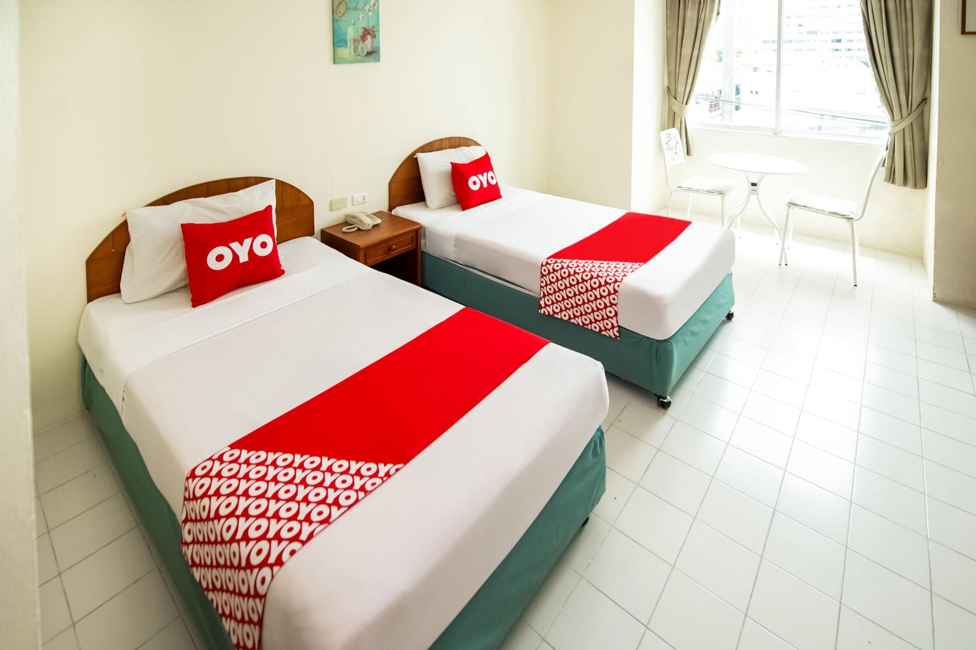 Oyo 320 Regent 2002 Guest House Phuket Bagian luar foto