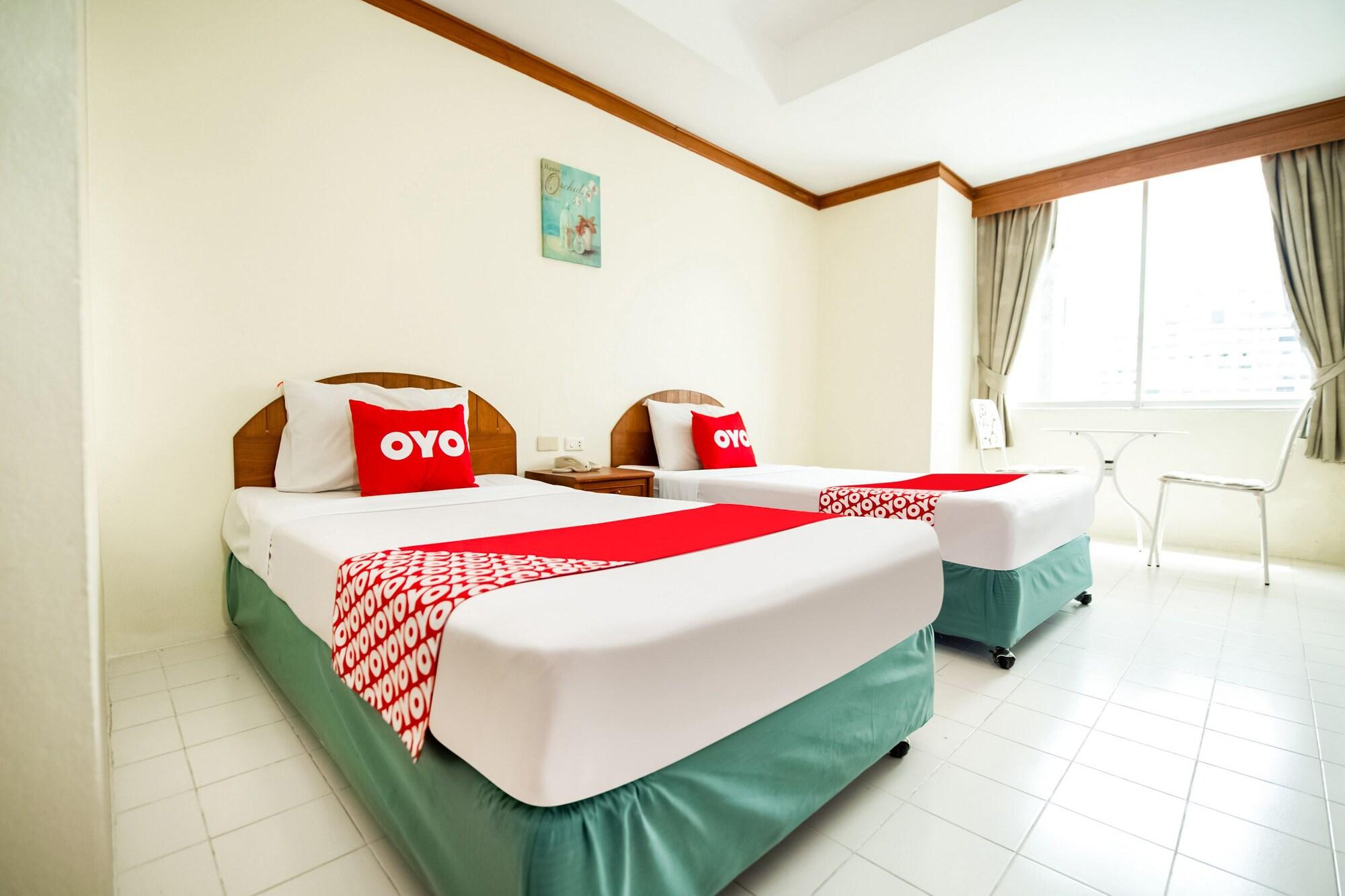 Oyo 320 Regent 2002 Guest House Phuket Bagian luar foto